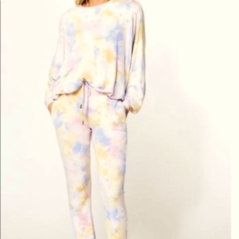 Young fabulous and broke jogger set tie dye